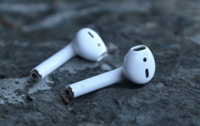 Найкращі методи догляду за AirPods: як правильно чистити, щоб навушники прослужили довго