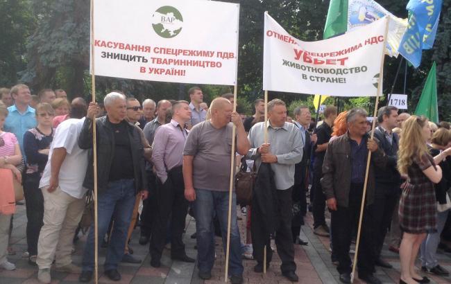 Підприємці під Радою оголосили сидячий пікет