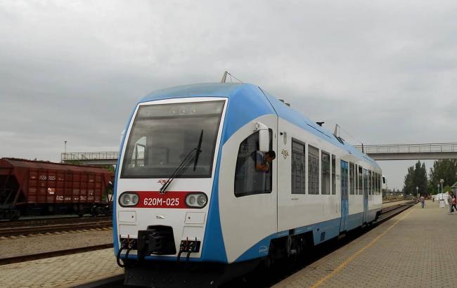 УЗ закончила строительство эстакады через дорогу Киев-Харьков для поездов в Борисполь