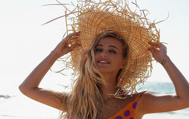 Легкие 90-е: жена Тищенко восхитила сеть эффектным ретро-образом