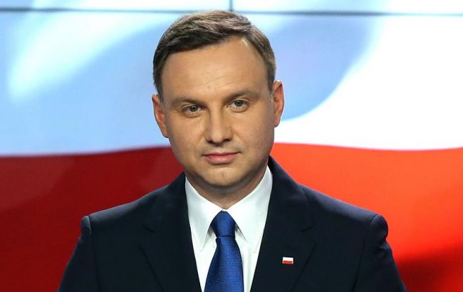 Дуда настаивает на передаче Россией обломков разбившегося под Смоленском самолета