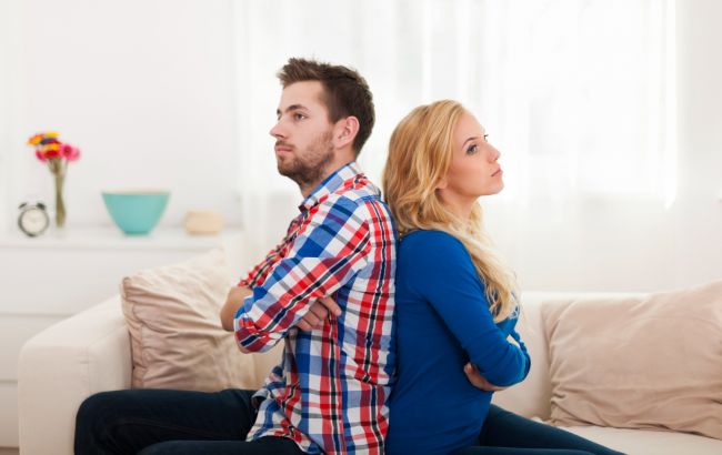 Коли любов пройшла. Психологи пояснили, чи варто спілкуватись із колишніми і як це робити