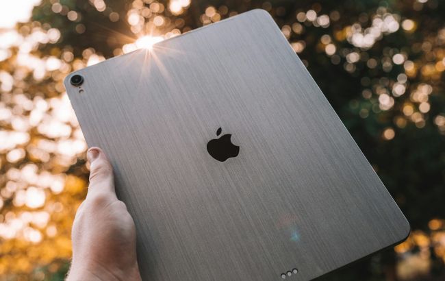 Apple может изменить расположение логотипа на задней панели будущих iPad