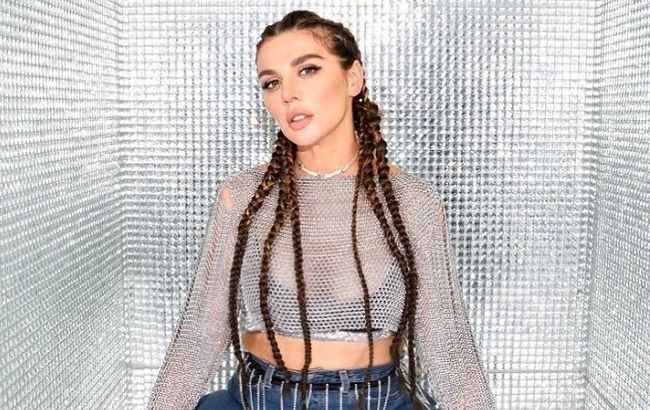 Вам не подходит: Анна Седокова обескуражила "метаморфозами" с внешностью на карантине