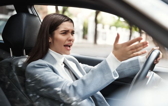 Вот какие ошибки совершают все водители во время использования подголовников в авто