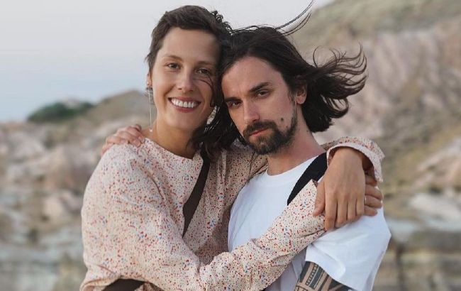 Антон Савлепов женился на известной российской актрисе после года отношений на расстоянии