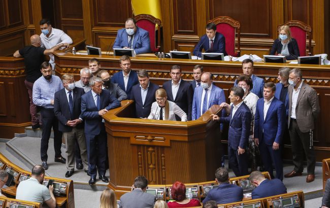 "Батькивщина" идет в Конституционный суд из-за постановления о новых районах