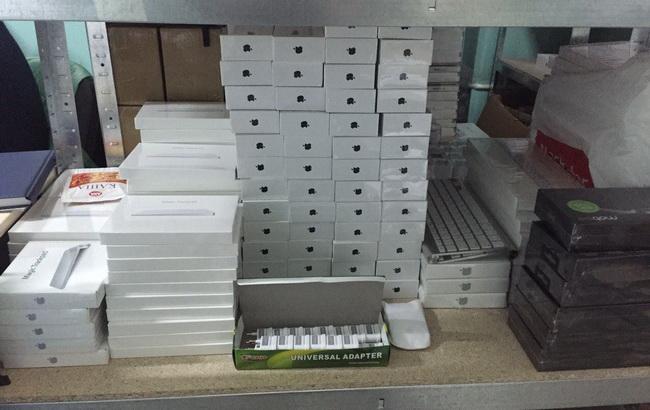 В Киеве изъяли контрабандную партию Apple на свыше 10 миллионов гривен