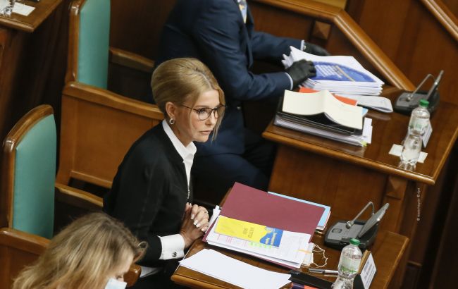 Тимошенко: подаем заявление на сотрудников УГО, сорвавших рассмотрение "земельного" дела в КСУ