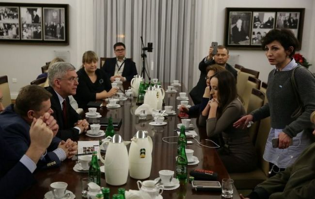 Протесты в Польше: правительство и журналисты проведут переговоры 19 декабря