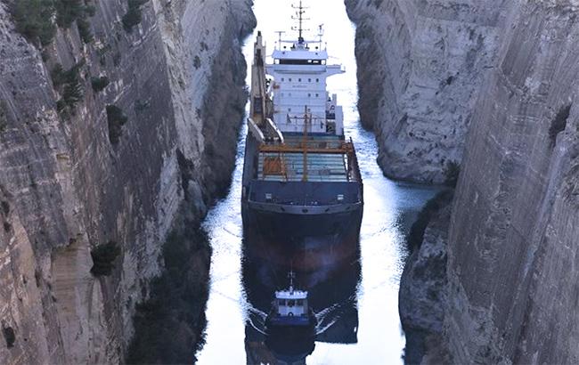 В Африке пираты выкрали 12 моряков нидерландского грузового корабля