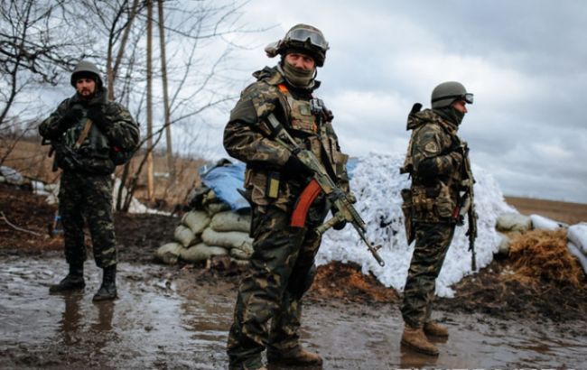 Боевики 48 раз обстреляли позиции сил АТО, - штаб