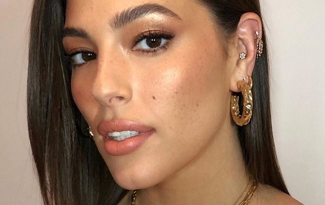 Топ-5 самих сміливих образів вагітної Ешлі Грем: від богині латексу до хижачки