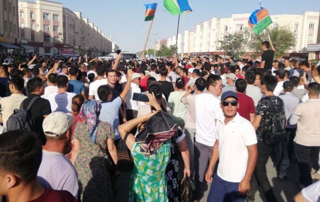 В Узбекистані спалахнули протести: у чому причина