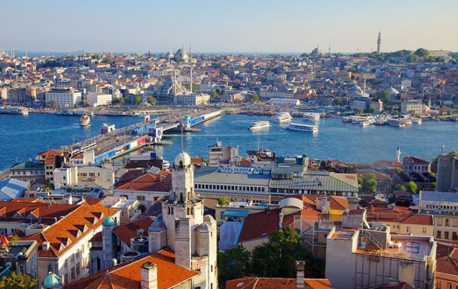 В Стамбуле рухнул пятиэтажный дом