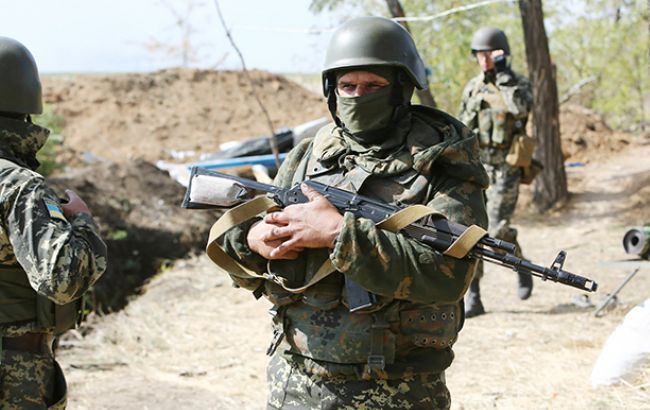 В зоне АТО за сутки ранены 2 украинских военных, погибших нет