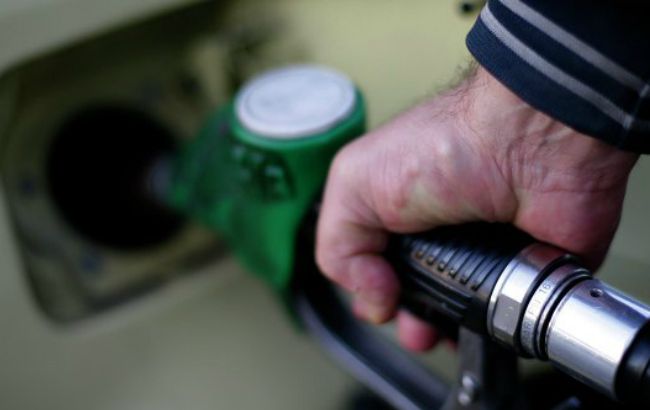 Цены на АЗС в Киеве 21 октября незначительно снизились