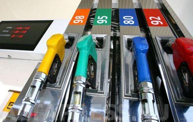 Роздрібні продажі бензину через українські АЗС в травні скоротилися на 7,6%
