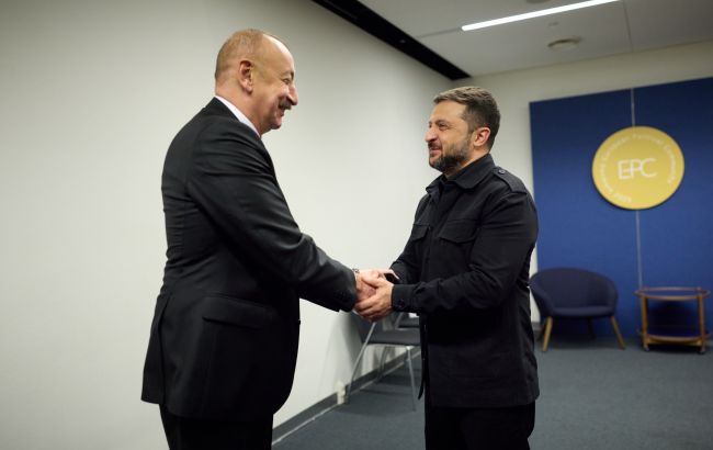 Зеленський обговорив з Алієвим можливість оборонного співробітництва