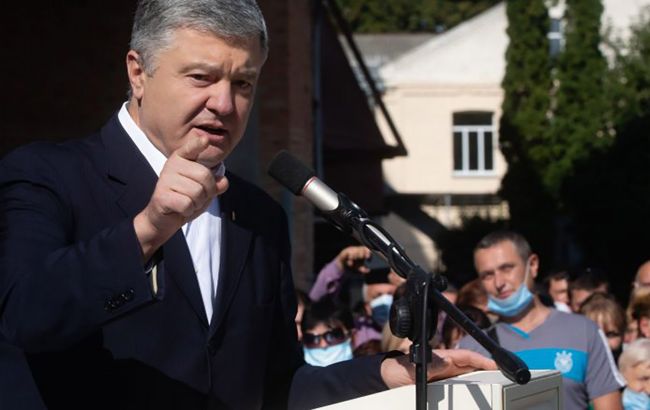 Порошенко раскритиковал власть за экономическую часть проекта бюджета