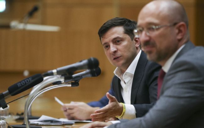 Зеленський через Facebook наполягає, щоб Іванчук оплатив ремонт дороги під Коломиєю