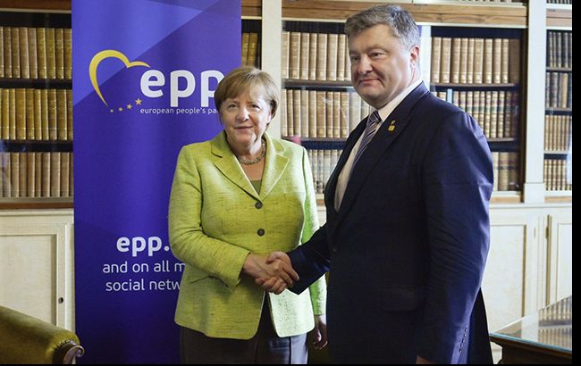 Порошенко и Меркель обсудили введение миротворческой миссии ООН на Донбасс