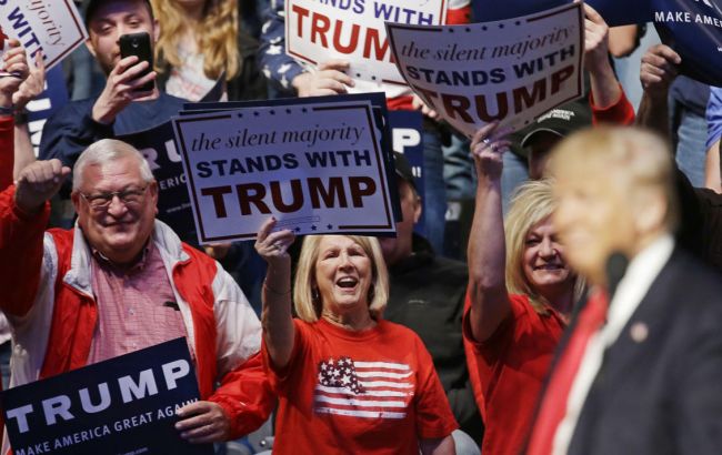 Сторонники Трампа пытаются заблокировать пересчет голосов