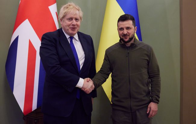 Зеленский и Джонсон обсудили активизацию работы по гарантиям безопасности