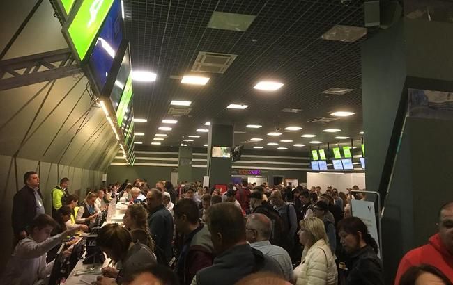 Одна из туристических компаний Украины пообещала вернуть деньги за сорванные туры