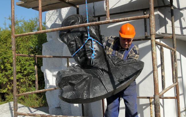 В Польше демонтируют более 200 советских памятников