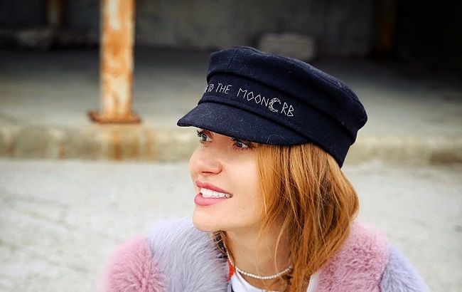 "Дівчинка-весна": Слава Камінська похвалилася новим стильним вбранням