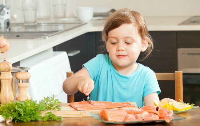Можуть містити ртуть. Педіатр назвала види риби, які небезпечно давати дітям
