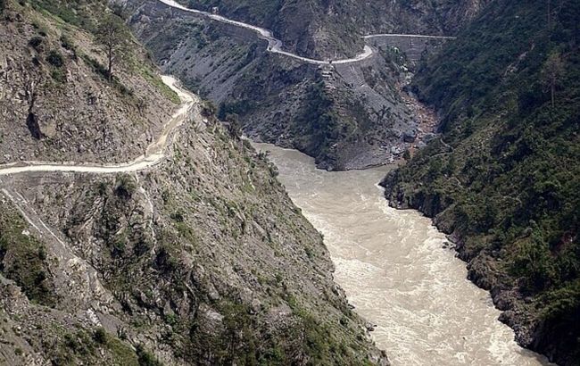 Індія зупинила пропуск води через греблю на кордоні з Пакистаном