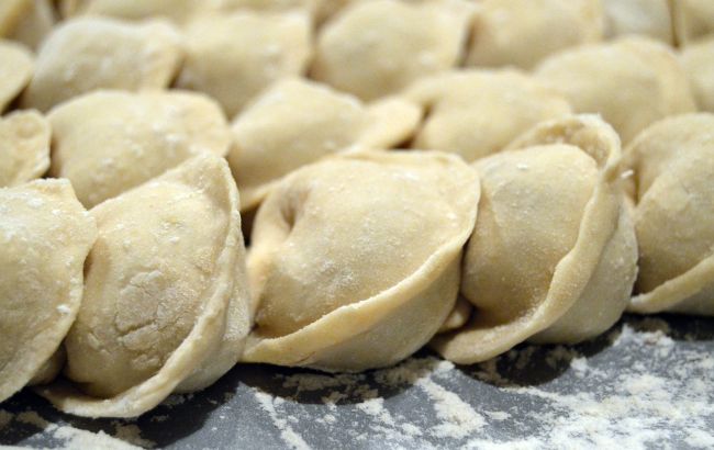 Оказывается, пельмени нельзя бросать в кипяток. Как варить их правильно