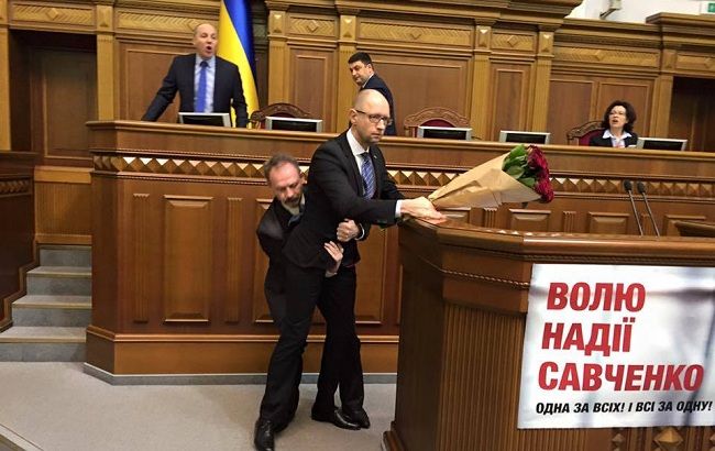 Барна: в этот раз на отчет Яценюка должен реагировать не я, а украинский народ