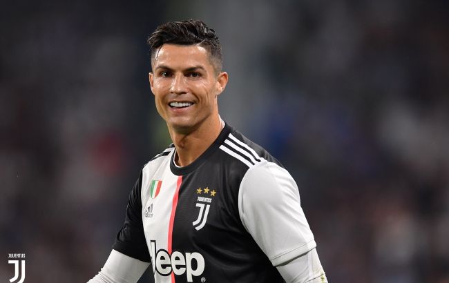 Роналду вручили приз лучшего игрока чемпионата Италии