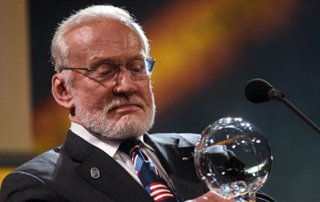 Астронавт Базз Олдрин возглавит центр по подготовке к освоению Марса в США