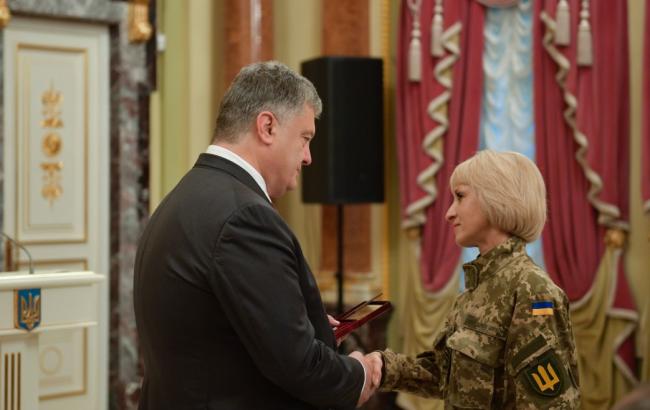 Почти 93% раненых на Донбассе бойцов после лечения возвращаются на службу, - Порошенко