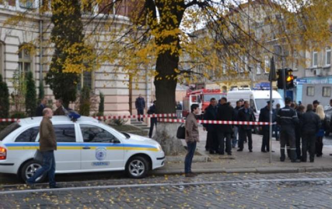 Во Львове в здании ГФС ищут взрывчатку