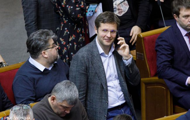 Нардеп Холодов объяснил, что делал на Кипре весь карантин