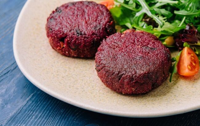 "Космічні" фіолетові котлети, які сподобаються дітям: будуть просити добавку