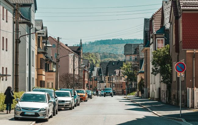 Без втрати виплат. Як біженцям у Німеччині купити для себе автомобіль