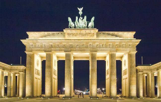 Подавляющее большинство немцев считают 8 мая днем освобождения, - опрос