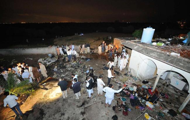 В Мьянме без вести пропал военный самолет