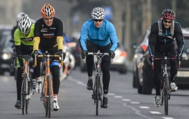 Госсекретарь США госпитализирован после падения с велосипеда