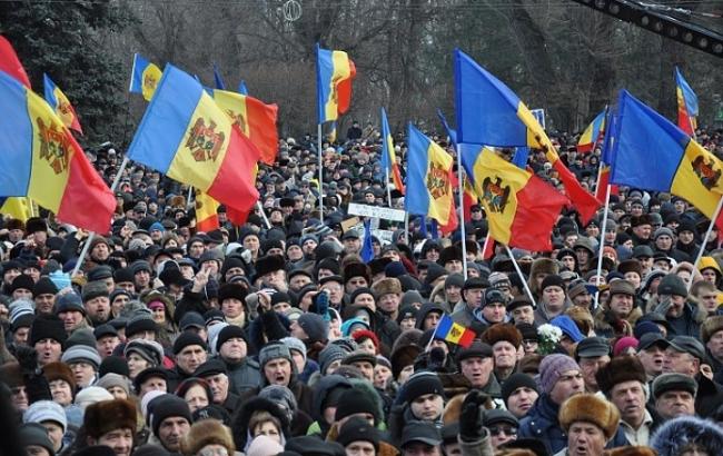 Мітингувальники в Кишиневі вимагають провести вибори протягом 3 місяців