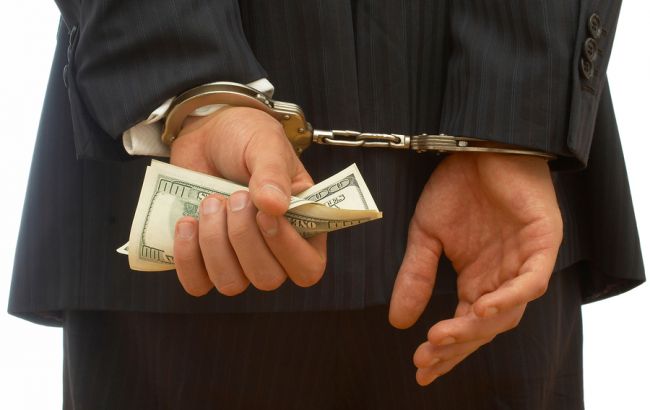 СБУ задержала начальника Госслужбы геодезии в Полтавской области за взятку