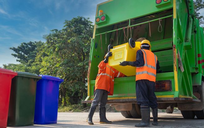 Ви цього не знали. Чи можна викидати старі меблі та як в Україні штрафують за сміття