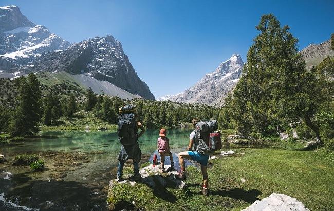 Семья отправилась путешествовать, чтобы показать мир 4-летнему сыну: яркие фото
