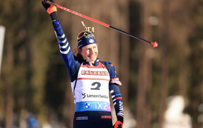Лідерка сезону в біатлоні виграла четверту гонку поспіль, українки не змогли здивувати